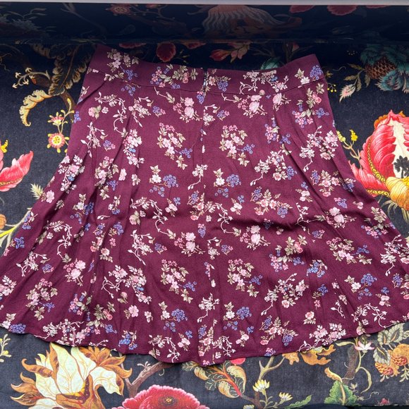 Reformation Mini A-Line Floral Flounce Skirt Size 6 - Picture 3 of 8